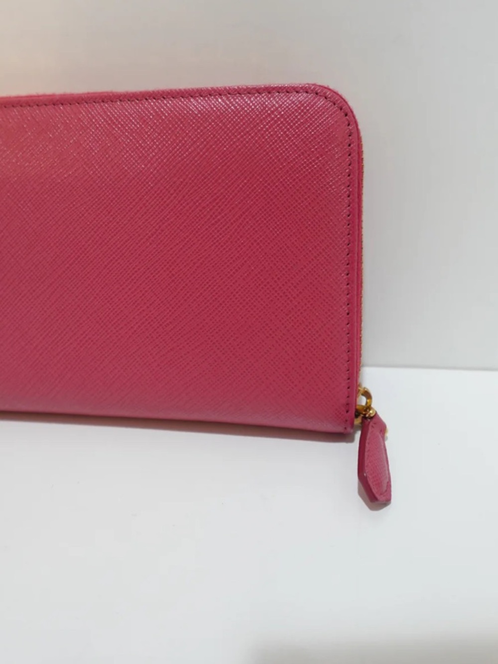 Prada Pink Zippy Wallet SALE! - Picture 5 of 10
